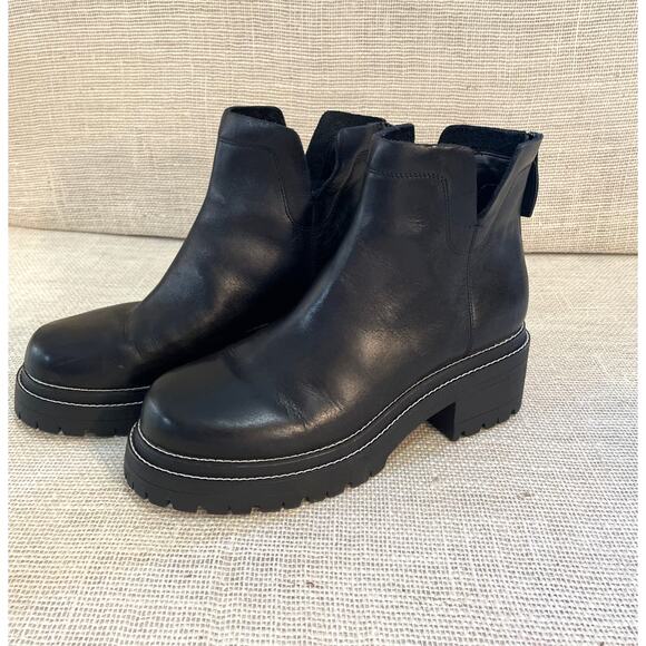 Gianni Bini New Cond, Black Leather Combat, Lug Sole Heel Boots, Zip, Size 10 M - Picture 3 of 7